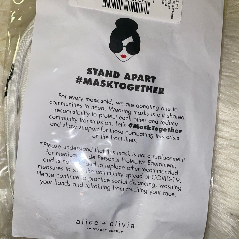 Alice + Olivia Printed Face Mask White & Black - Picture 4 of 7